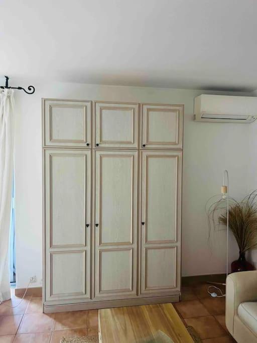 Appartement Chic Studio Climatise Avec Parking 5mn Plage